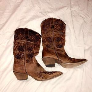 Women’s boots